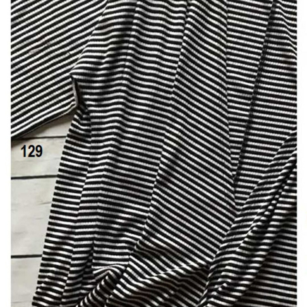 🎀🌷LuLaRoe – Lindsay Kimono – L – #129
